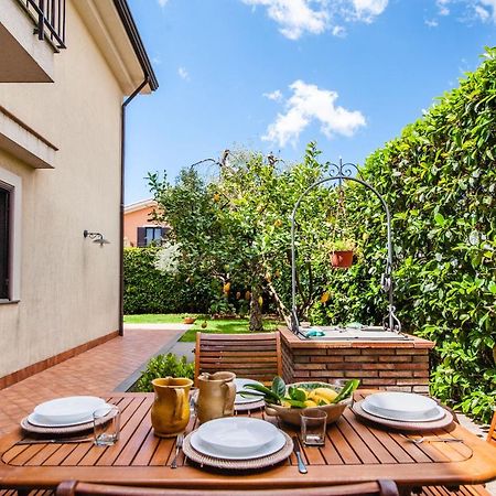Вилла Siliqua House With Garden By Wonderful Italy Трекастаньи Экстерьер фото