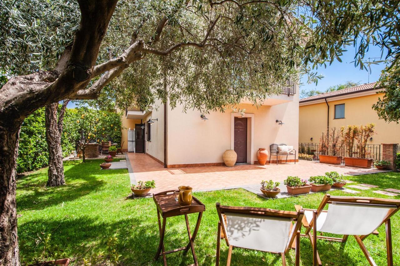 Вилла Siliqua House With Garden By Wonderful Italy Трекастаньи Экстерьер фото